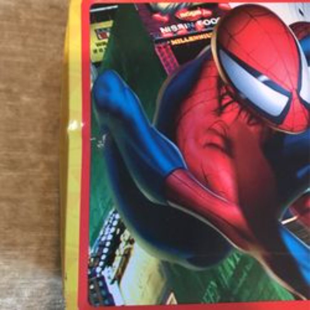 Marvel Comics 2004 Spider-Man Edition Collectible Metal Tin Embossed Lunch Box - Picture 5 of 5